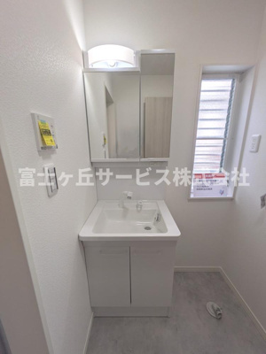 【独立洗面台】 | 浜松市浜名区内野台4丁目 中古戸建て | 独立洗面台です