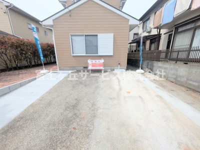 【駐車場】 | 浜松市浜名区内野台4丁目 中古戸建て | ２台駐車可能です