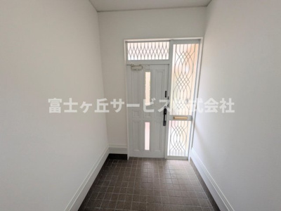 【玄関】 | 浜松市浜名区内野台4丁目 中古戸建て | 玄関です