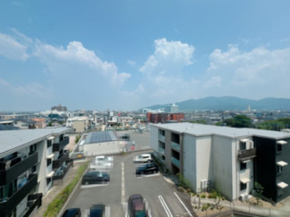 【展望】 | あまりの眺めの良さに、その場を離れるのを忘れてしまう。そんなバルコニー。