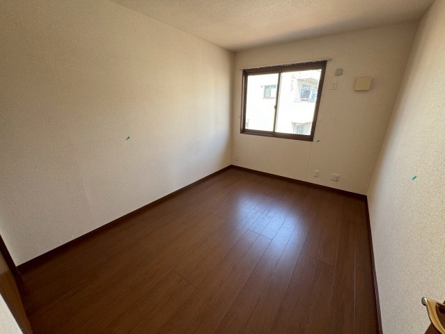 ローズヴィラA棟１の寝室