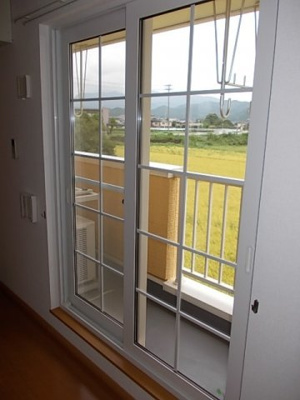 【バルコニー】 | ラ・フルール壱番館