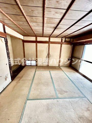 八尾れとろハウスの和室