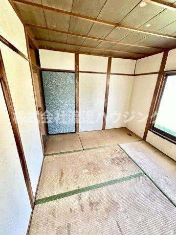 八尾れとろハウスの和室