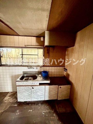 八尾れとろハウスのキッチン