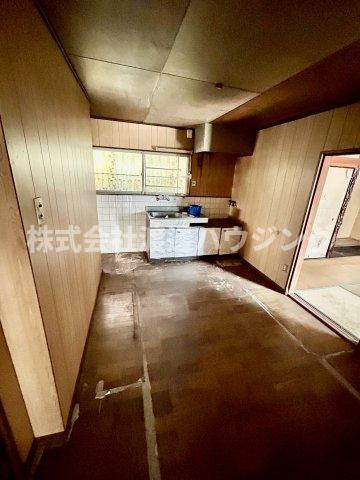 八尾れとろハウスの居間・リビング