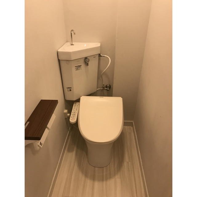 コーポ長良のトイレ|温水洗浄暖房便座付き