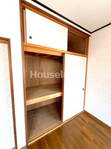 六十谷戸建　の収納