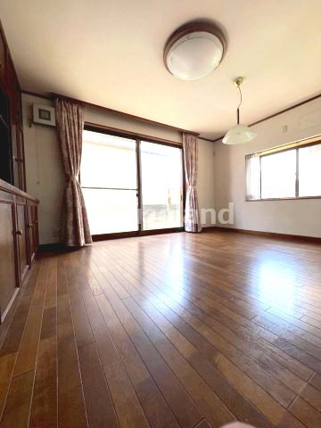 六十谷戸建　の居間・リビング