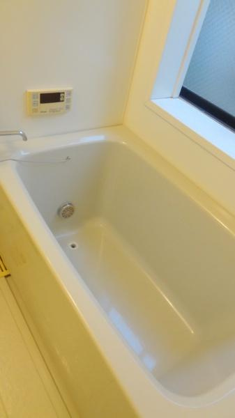 大阪市大正区三軒家西１丁目の店舗の浴室|お風呂もきれい！