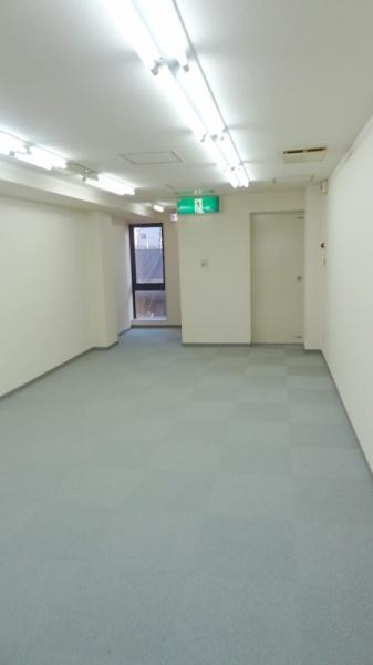 大阪市大正区三軒家西１丁目の店舗の居間・リビング