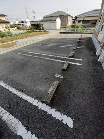 ロイヤルパーク　Ａの駐車場