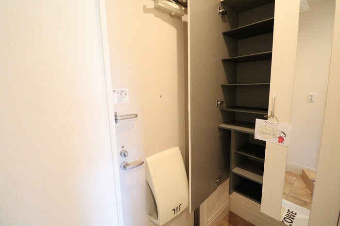 D-room住吉の玄関