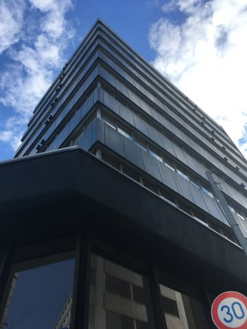 第１東ビルの外観