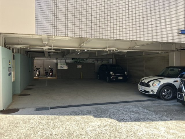 サンビルダー六甲山ノ手の駐車場