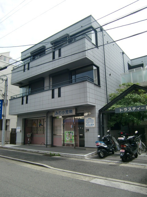 トラスティー御影の外観