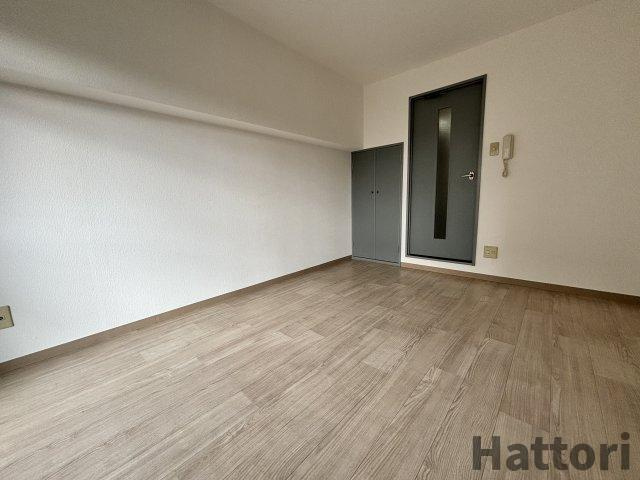 プチハイツ服部の居間・リビング