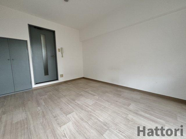 プチハイツ服部の居間・リビング