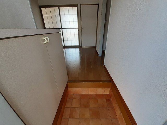 ファミィール北条の玄関