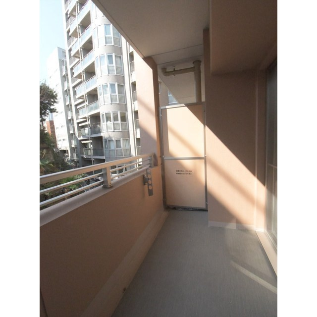 ザ・レジデンス赤坂檜町のバルコニー