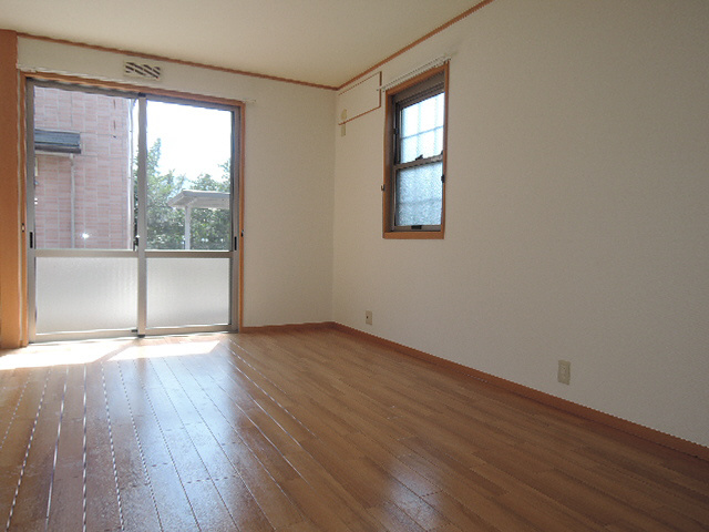 コンフォート井野原Ⅲの居間・リビング