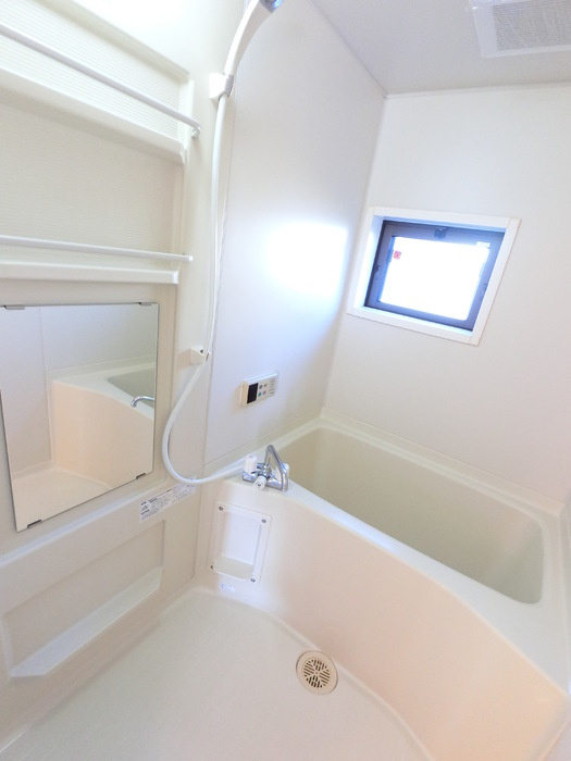 メゾン・クレールCの浴室