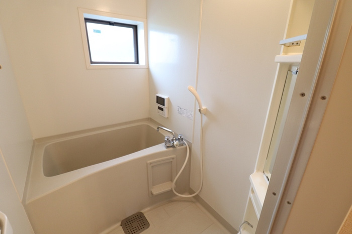 熊本市南区元三町２丁目のアパートの浴室