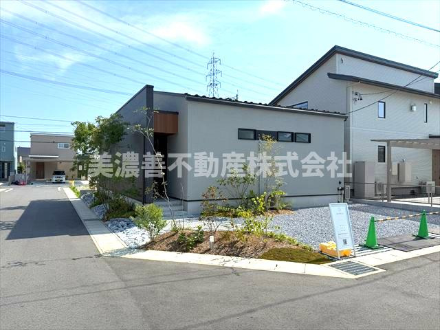 ６５６６３　本巣郡北方町小柳未使用住宅の外観