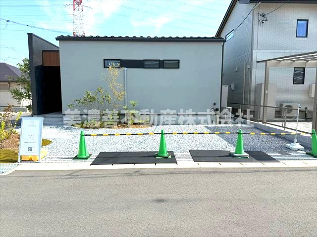 ６５６６３　本巣郡北方町小柳未使用住宅の駐車場