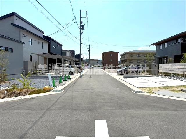 ６５６６３　本巣郡北方町小柳未使用住宅の前面道路含む現地写真