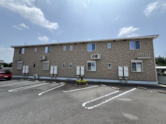 コリーヌ　リジエールの駐車場