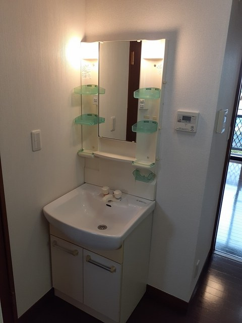 サンハイツ長者ヶ台Ｂ棟の洗面所