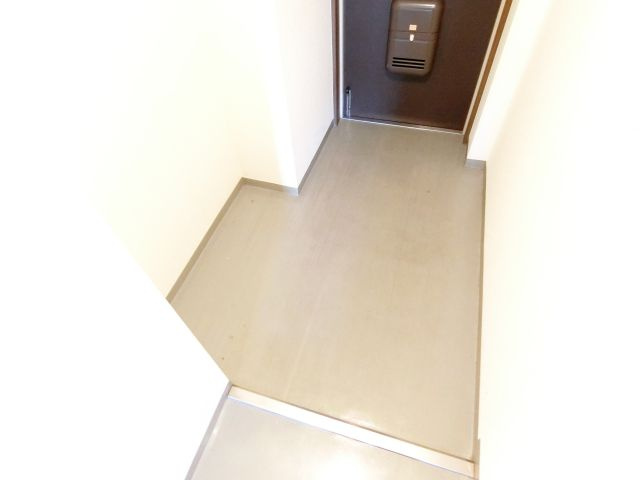 ウエストコートの玄関|同マンション別部屋