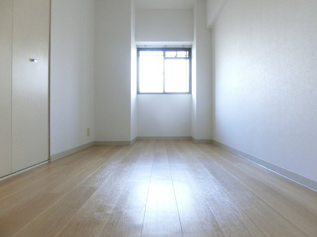 ウエストコートの子供部屋|同マンション別部屋