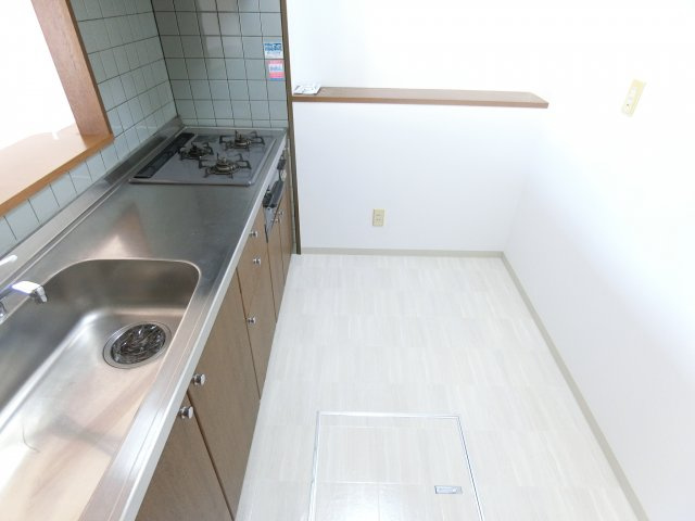 ウエストコートのキッチン|同マンション別部屋