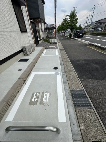 ＧＲＡＮＤ　Ｄ－ＲＯＯＭ浄水　Ｓ棟の駐車場