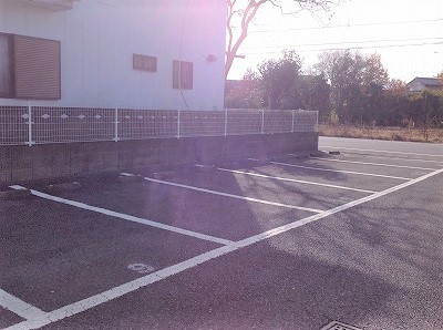 【駐車場】 | レオパレスメテオレイン | 画像9