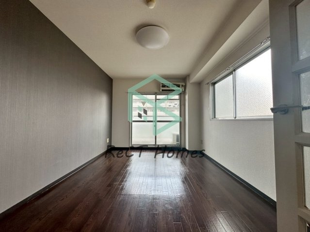 T-BLD神屋町の居間・リビング