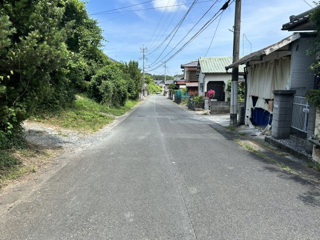 【外観】 | 荒尾市川登売地 | 西側は余裕ある６ｍ幅の道路となります！