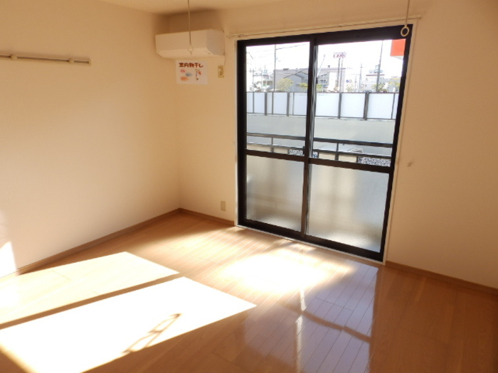 kanada B棟の内装|洋室（エアコン・照明付）