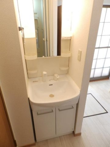 kanada B棟の独立洗面台|洗髪洗面化粧台