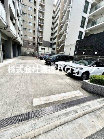 ノルデンハイム江坂IIの駐車場