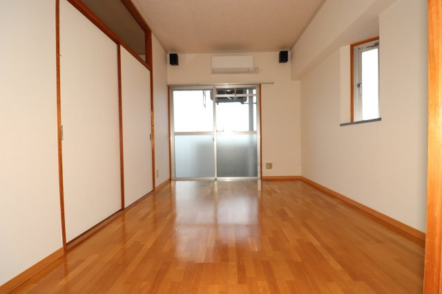 塩田町マンションの居間・リビング