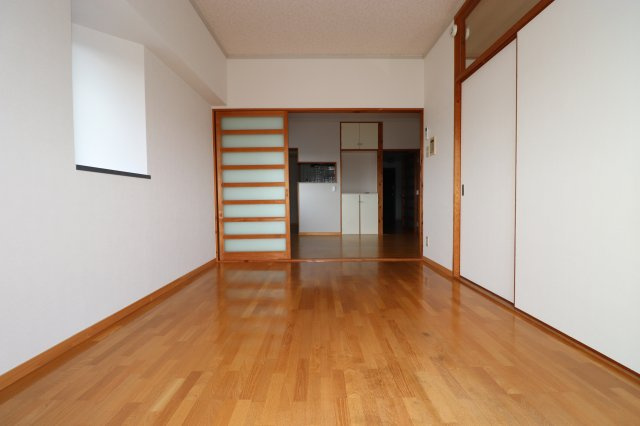 塩田町マンションの居間・リビング