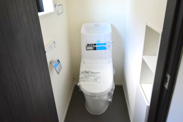 国分寺市本多４丁目の中古一戸建のトイレ