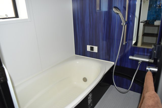 国分寺市本多４丁目の中古一戸建の浴室