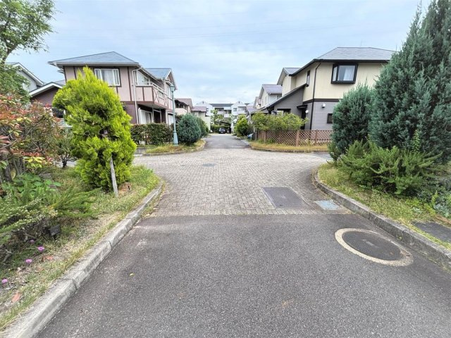 北山1丁目　中古一戸建ての前面道路含む現地写真|■物件内覧・資金計画相談・住宅ローン相談、リフォーム相談、お問合せ受付中■
※当日・翌日のご内覧、ご相談はお電話でのお問合せがスムーズです！