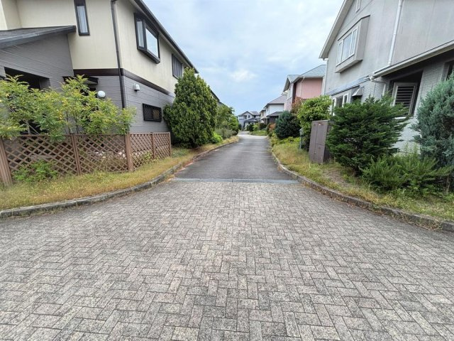 北山1丁目　中古一戸建ての前面道路含む現地写真|■物件内覧・資金計画相談・住宅ローン相談、リフォーム相談、お問合せ受付中■
※当日・翌日のご内覧、ご相談はお電話でのお問合せがスムーズです！