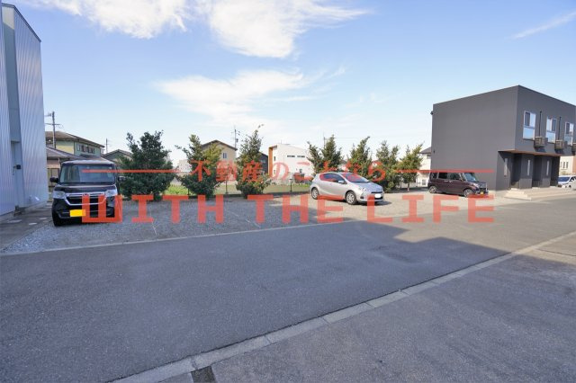 イーストレガロ（ｅｓｔ ｒｅｇａｌｏ）【キャッシュバック対象物件】の駐車場|駐車場があるので、車を買う予定の方も安心です