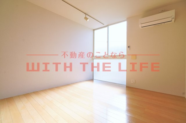 イーストレガロ（ｅｓｔ ｒｅｇａｌｏ）【キャッシュバック対象物件】の居間・リビング|ゆったりとしたリビングです